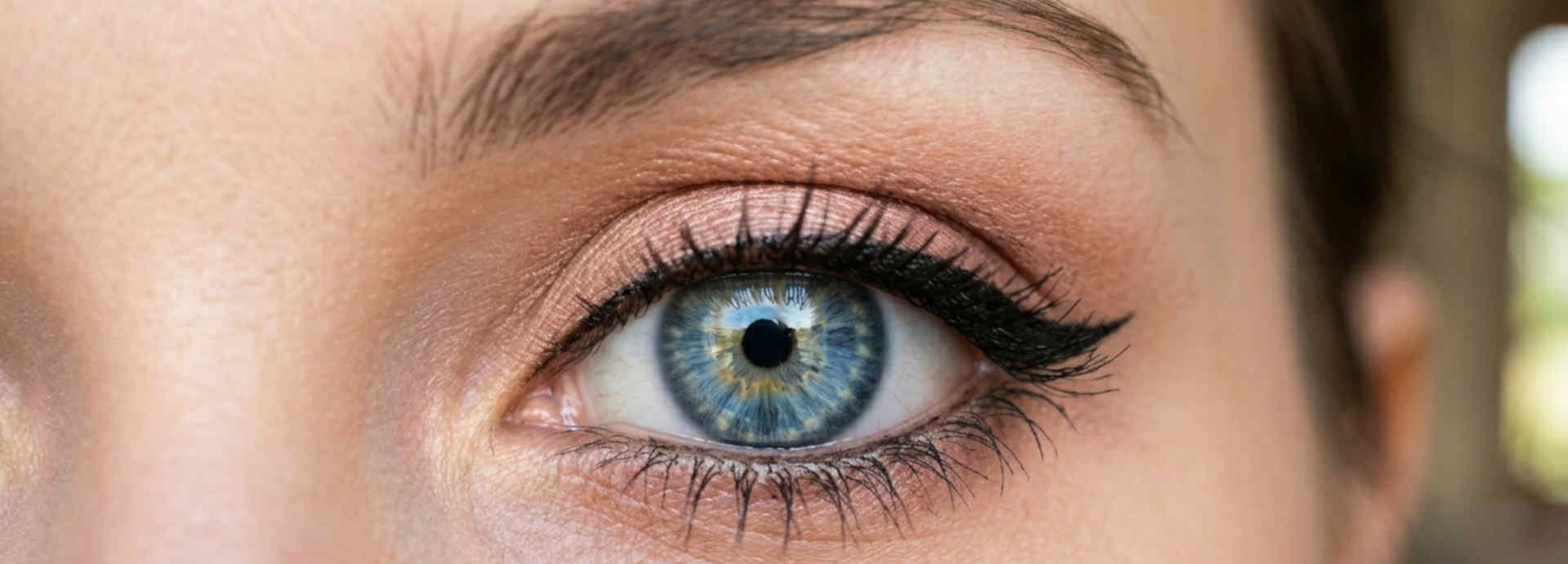 false eyelashes example